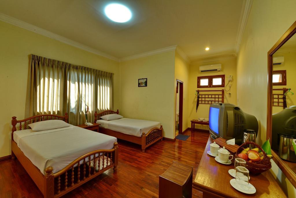 Win Unity Resort Hotel Monywa Chambre photo
