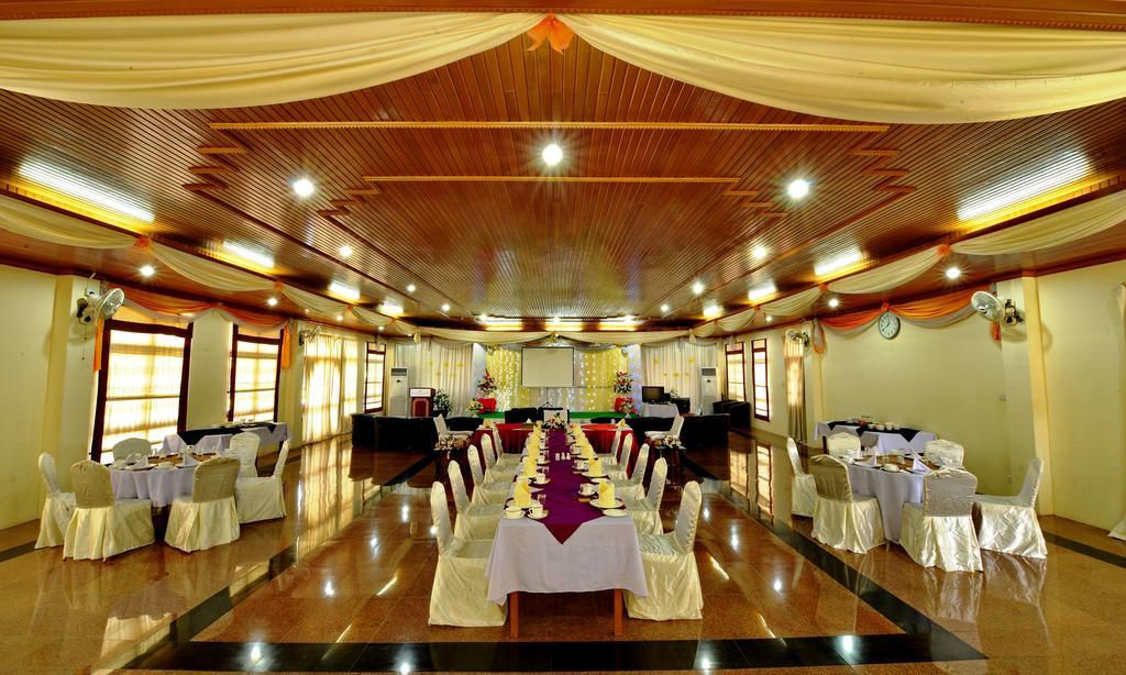 Win Unity Resort Hotel Monywa Extérieur photo